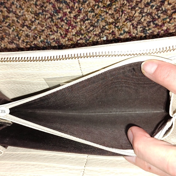 GVY: Gucci EUC+ Soho Cream Leather Interlocking G Zip Around Wallet (W48) - Picture 8 of 16